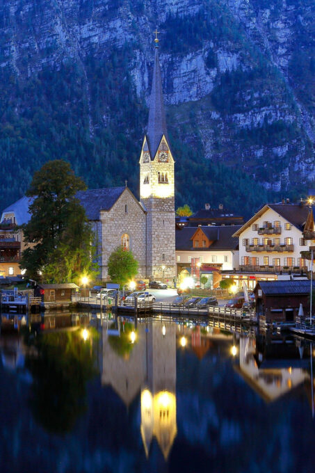 Private Day Trip From Salzburg to St. Gilgen & Hallstatt - Immerse in Hallstatt