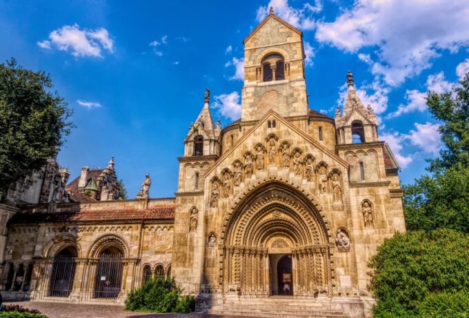 Private Day Trip From Vienna to Budapest and Back in English - Panoramic Views From Buda Castle