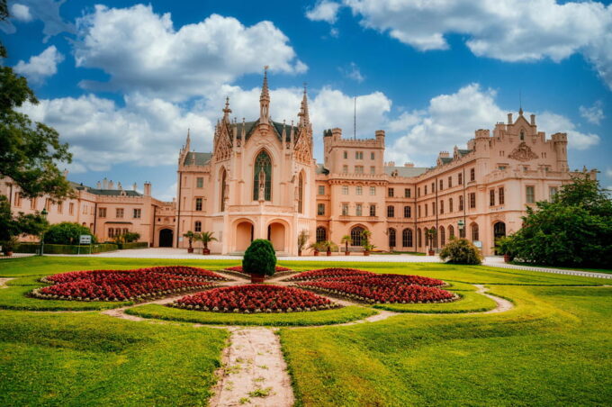 Private Day Trip From Vienna to Lednice, Valtice and Mikulov - Dedicated Driver Assistance