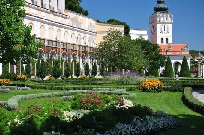 Private Day Trip From Vienna to Lednice, Valtice and Mikulov - Booking and Cancellation
