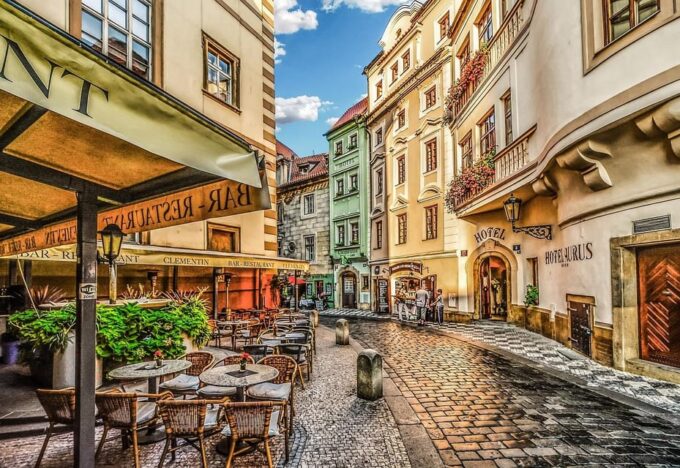 Private Day Trip From Vienna to Prague and Back, in English - Additional Private Transfers or Day Trips