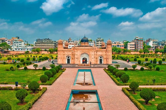 Private Day Trip: History of Dhaka - Discovering Dhakas Architectural Gems