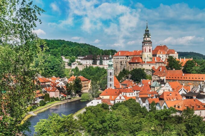 Private Day Trip: Prague to Cesky Krumlov & Hluboka Castle - Inclusions and Amenities