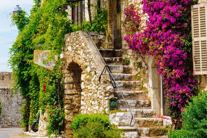 Private Day Trip: Provence Countryside by Minivan From Nice - Grasse: Perfumery and Exploration