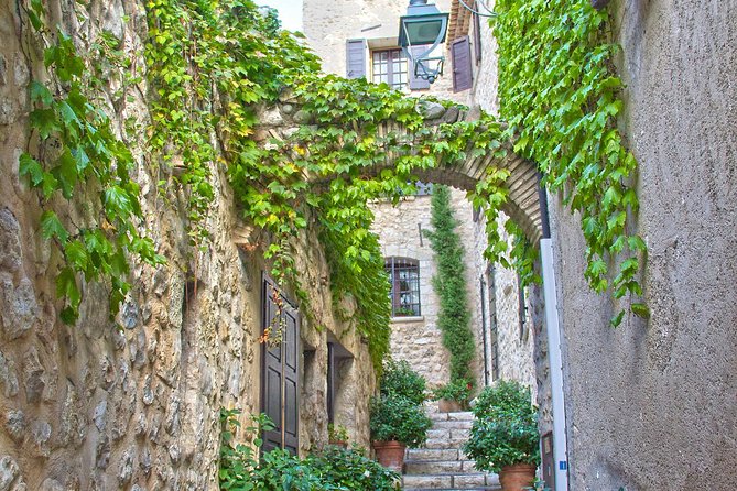 Private Day Trip: Provence Countryside by Minivan From Nice - Saint-Paul-de-Vence: Art Galleries and Impressionist History