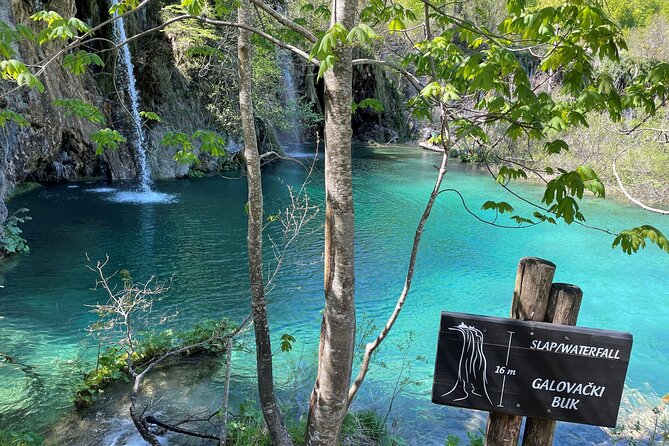 Private Day Trip: Stunning Plitvice Lakes and Rastoke From Zagreb - Exploring the Stunning Plitvice Lakes