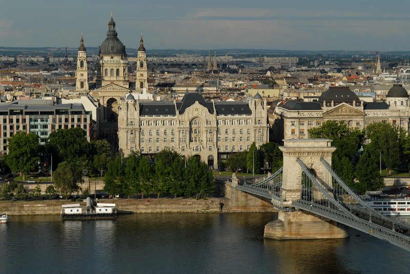 Private Day Trip to Budapest From Vienna - Itinerary Highlights