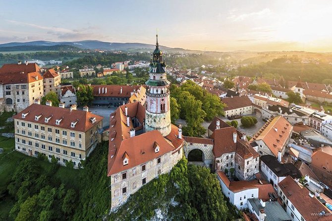 Private Day Trip to Cesky Krumlov From Passau; Includes 1,5 Hour Guided Tour - Transport and Logistics