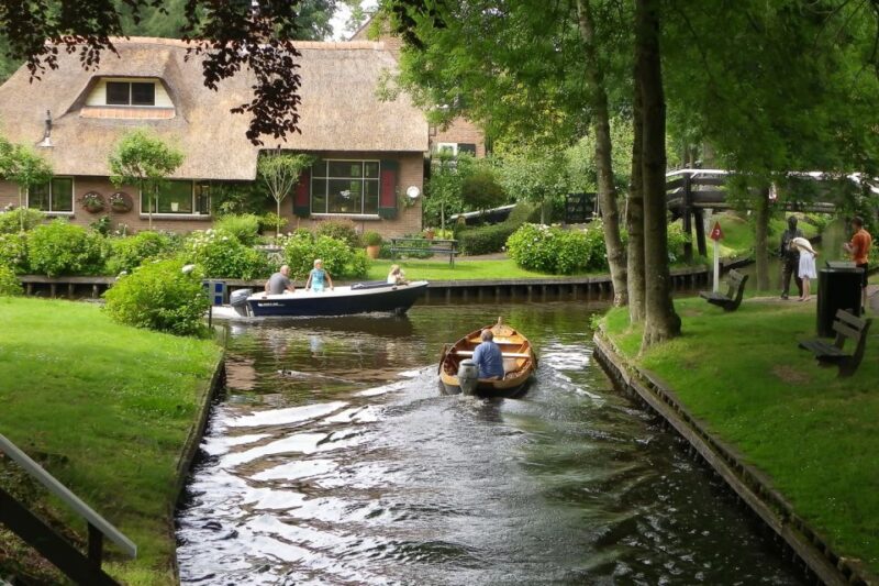 Private Day Trip to Giethoorn and the Afsluitdijk - Experience Details