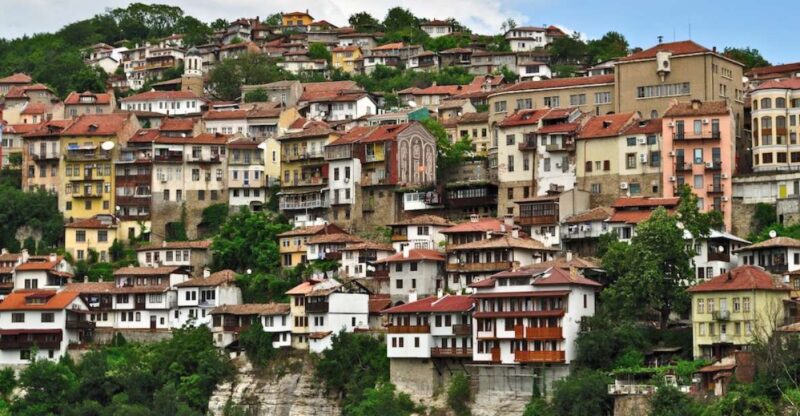 Private Day Trip to Medieval Bulgaria From Bucharest - Exploring Veliko Tarnovo