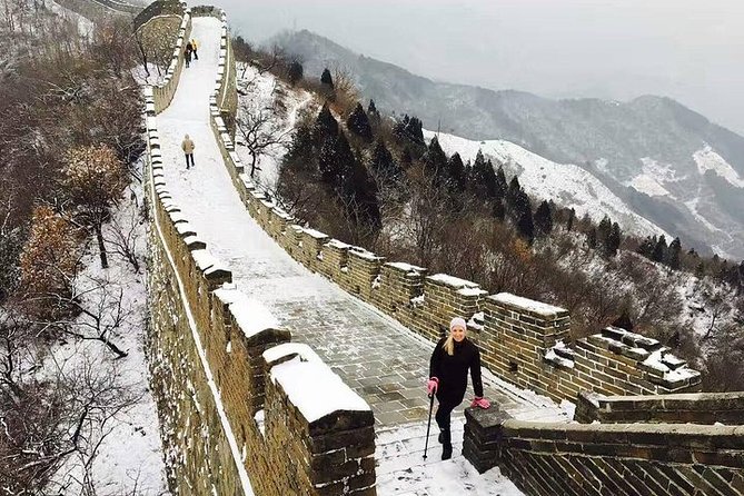 Private Day Trip to Mutianyu Great Wall & Chaoyang Acrobatic Show in the Evening - Confirmed Booking
