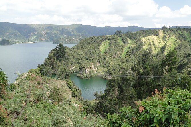 Private Day Trip To See The Wonderful Crater Lake Of Wenchi & Ancient Churches - Natural Wonders of Wenchi