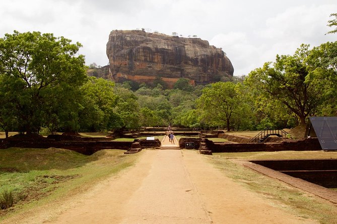 Private Day Trip to Sigiriya, Cave and National Park Safari Tour - Issues and Concerns