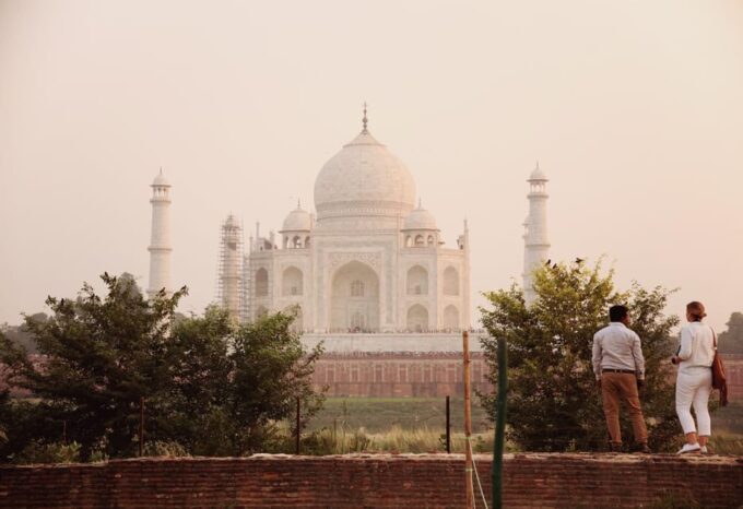 Private Day Trip To Taj Mahal and Agra Fort By Car - Smooth Experience
