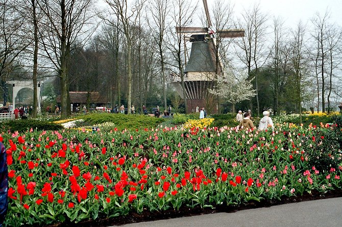 Private Day Trip to the Keukenhof Gardens and Zaanse Schans - Discover Zaanse Schans