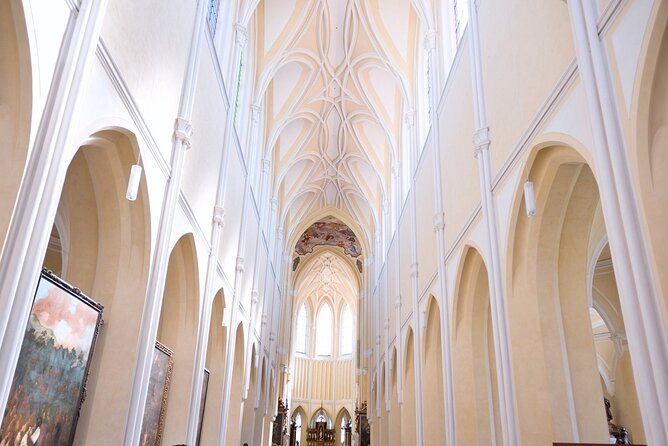 Private Day Trip to the Medieval Town of Kutna Hora - Pickup and Timing