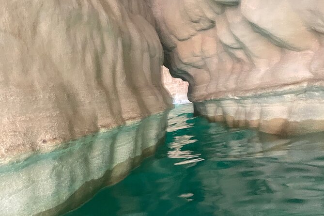 Private Day Trip to Wadi Shab & Bimmah Sinkhole Price Up To 5 Persons - Accessibility Information