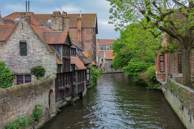 Private Day Trip Tour to Bruges From Paris With a Local - Exploring Bruges With a Local