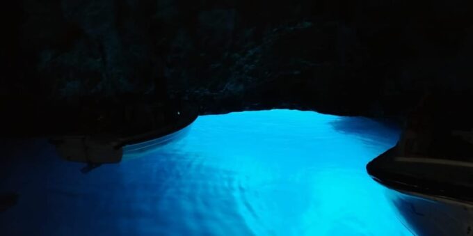 PRIVATE DAY WITH OUR LUX SPEEDBOAT, 5 STAR ***** ENJOYMENT - Frequently Asked Questions