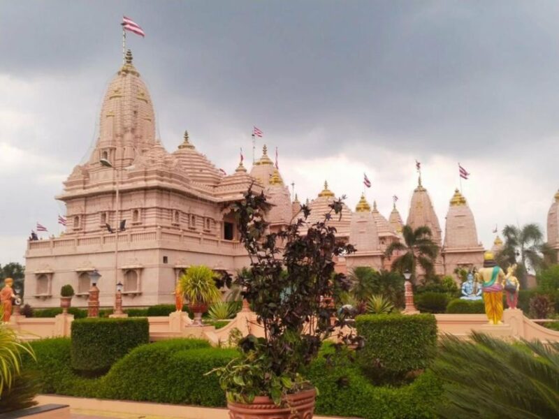 Private Delhi Agra Lucknow Ayodhya Varanasi Tour From Delhi - Transportation and Sightseeing