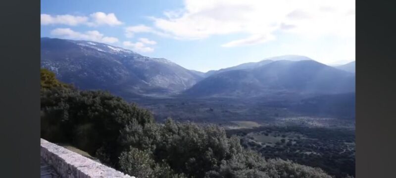 Private Delphi Tour With a Pickup - The Pythia and the Tripod