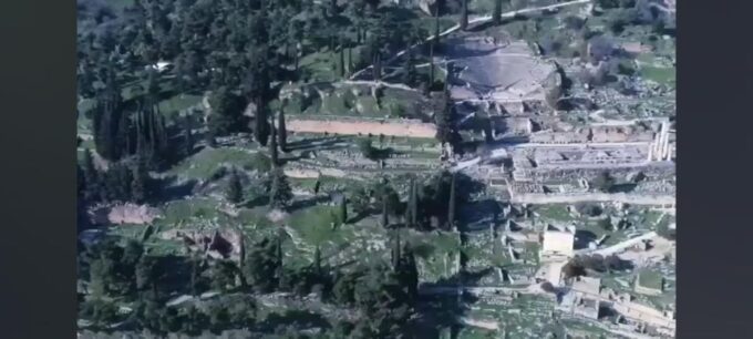 Private Delphi Tour With a Pickup - Booking and Cancellation Policy