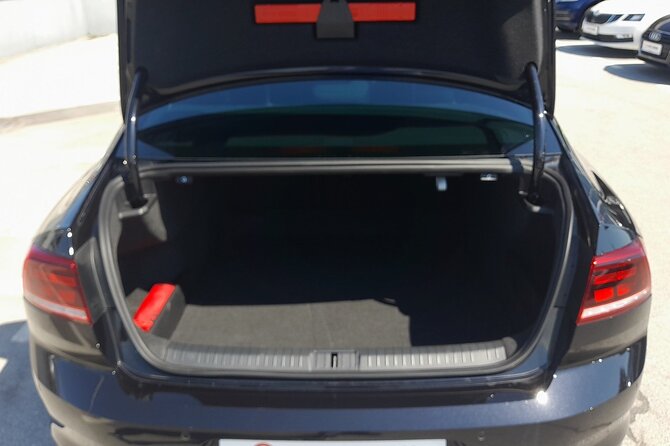 Private Departure From Chengdu to Chengdu Airport CTU by Sedan - Pickup and Drop-off