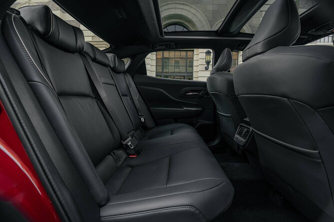 Private Departure From Tokyo City to Narita Airport NRT by Sedan - Included Services and Amenities