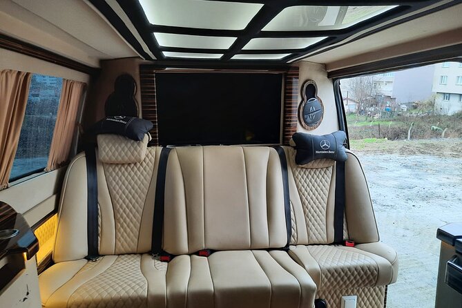 Private Departure Transfer From City Center to Istanbul Airport - Pickup and Drop-off
