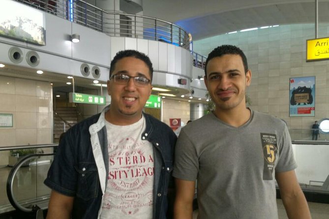 Private Departure Transfer From Hotels in Giza to Cairo Airport - Vehicle and Driver Information
