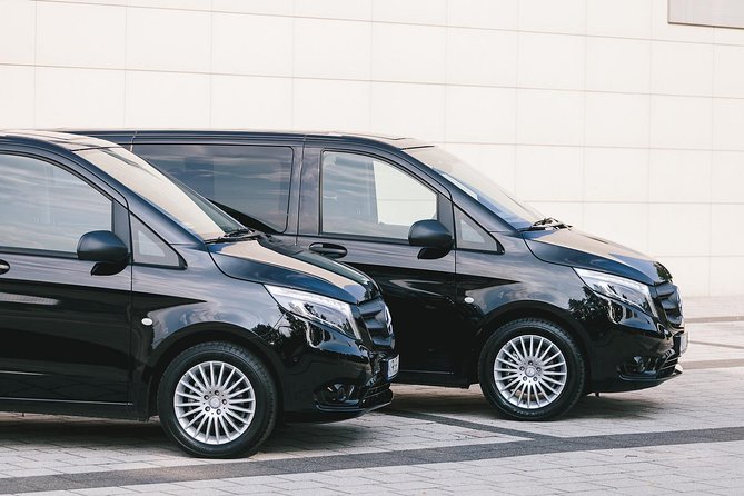 Private Departure Transfer: Warsaw Chopin Airport - Booking and Cancellation