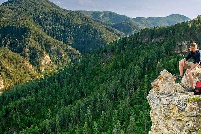Private - Devils Tower - Deadwood - Spearfish Canyon + Picnic - Tour Overview