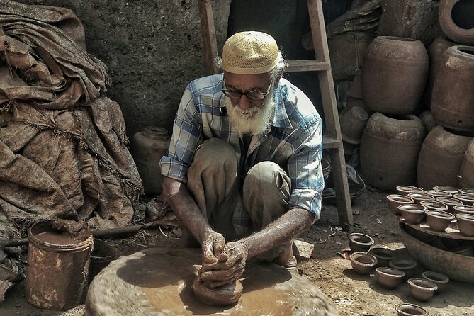 Private Dharavi Slum, Dabbawala & Dhobi Ghat Tour Mumbai - Meeting and Pickup