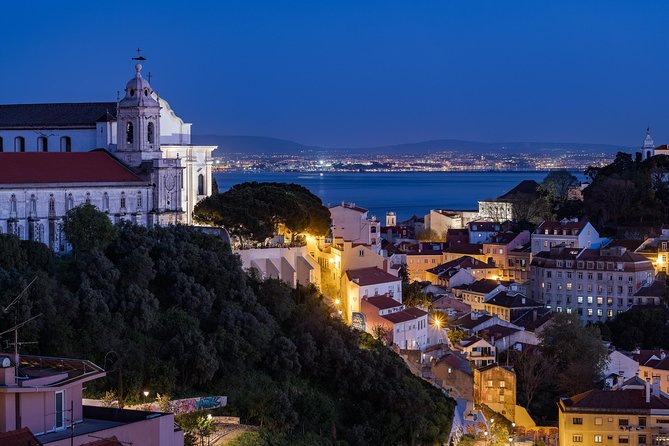 Private Discover Lisbon With a Photographer – Night Edition - Tour Overview