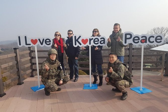 Private DMZ Spy Tour and Talk With N.Korea Defector - Interaction With North Korean Defectors