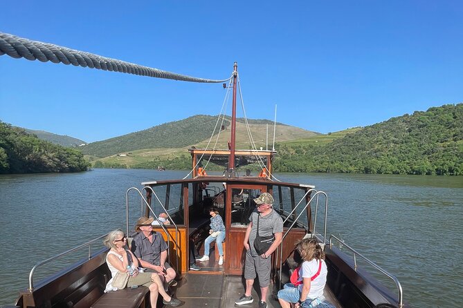 Private Douro Tour With Lunch Wine Tasting Boat and Train Cruise - Included Experiences