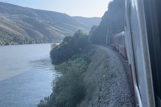 Private Douro Tour With Lunch Wine Tasting Boat and Train Cruise - Wining and Dining