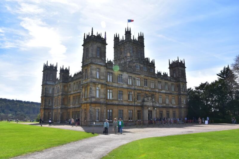 Private Downton Abbey Day Tour, Including Pub Lunch - Lunch at The Trout
