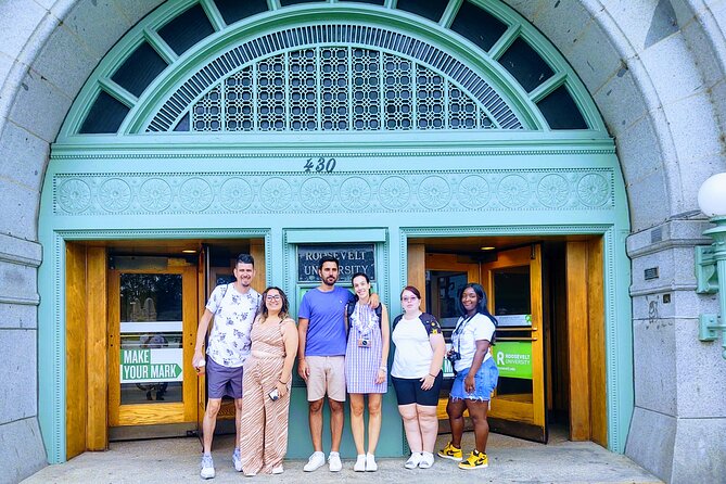 Private Downtown Chicago TV and Movie Sites Guided Walking Tour - Tour Highlights