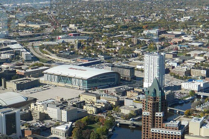 Private Downtown Milwaukee Helicopter Ride - What You Can Expect from the Milwaukee Helicopter Tour