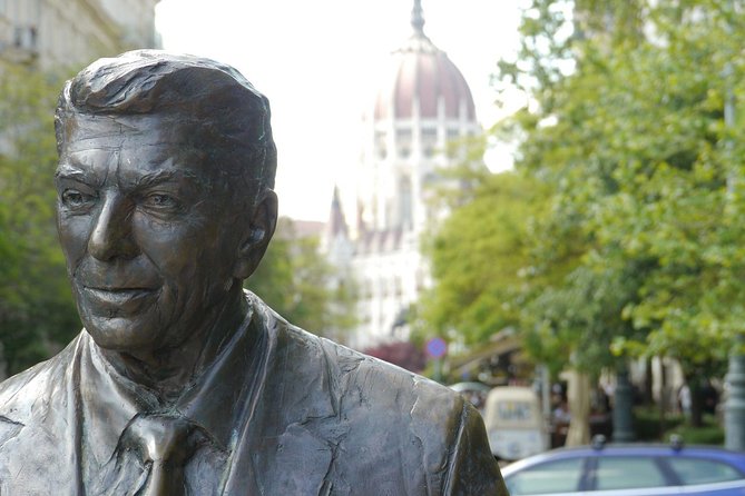Private Downtown Pest Walking Tour - Group Size and Duration