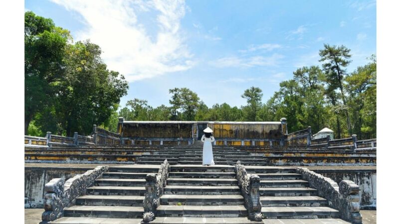 Private Dragon Boat, Thien Mu Pagoda, Royal Tomb Tour in Hue - Royal Tombs Exploration