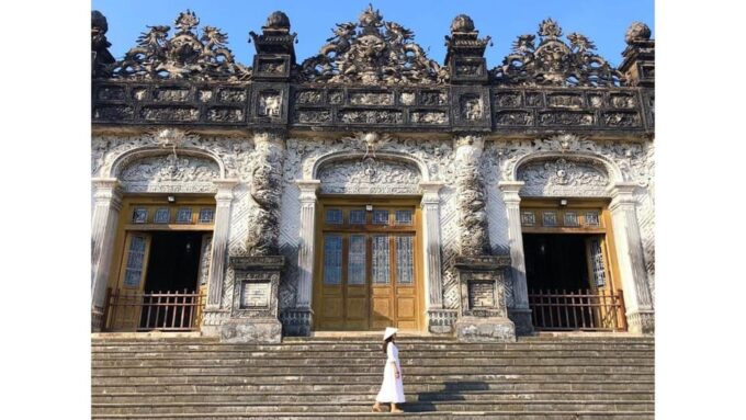 Private Dragon Boat, Thien Mu Pagoda, Royal Tomb Tour in Hue - Pricing and Booking