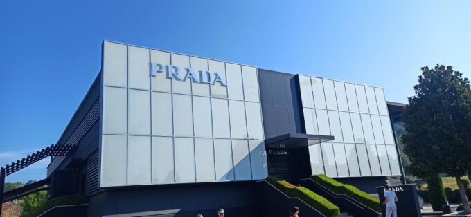 Private Driver for Shopping to the Mall and Prada Outlet - Pickup and Drop-off Locations