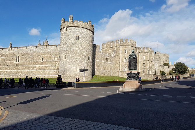 Private Driver to Visit London, Windsor, Bath, Stonehenge or Oxford - Included in the Price