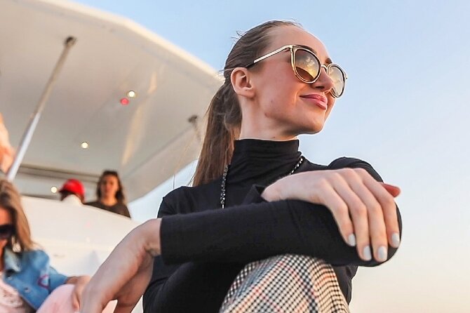 Private Dubai 2 Hours Luxury Yacht Charter With BBQ Option - Meeting and Ending Points