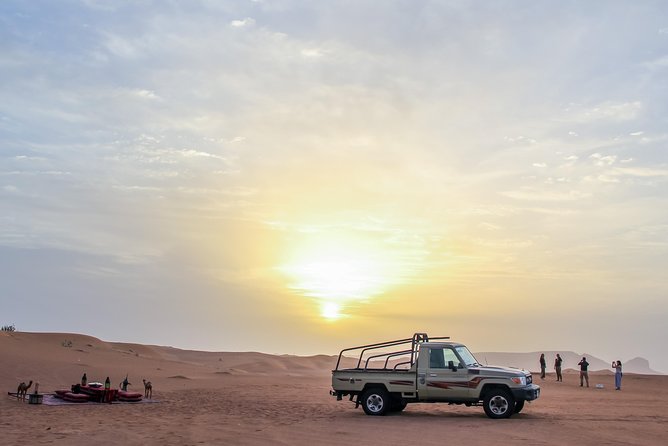 Private Dune Buggy Adventure With Sand Boarding and Refreshments From Dubai - Safety and Regulations