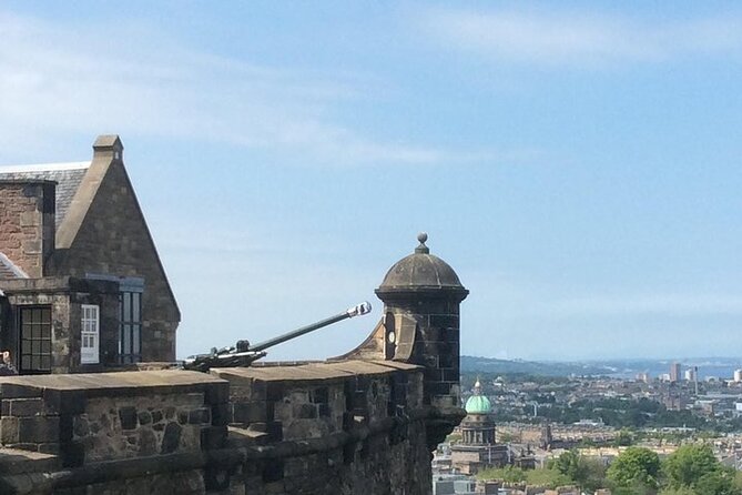 Private Edinburgh Castle Tour - Personalized Experience