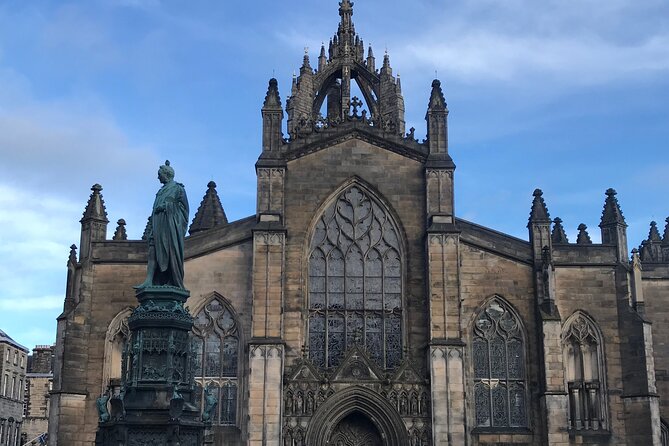 Private Edinburgh City 4 Hour Guided Tour in a Luxury Levc Txe - Booking and Cancellation