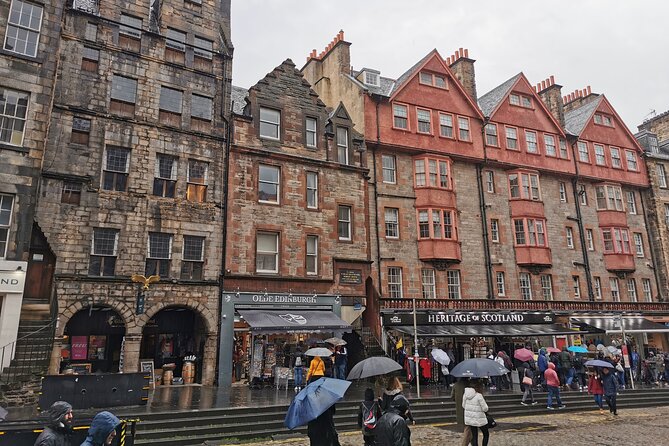 Private Edinburgh Old Town History Tour - Close Encounters - Immersive Storytelling Experience